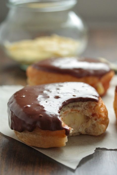 Classic Bismark Doughnuts are always a treat! Fill with homemade Pastry Cream and top with doughnut shop authentic chocolate glaze! Bismark Donut Recipe, Homemade Pastry, Pastry Cream Filling, Doughnut Shop, Breakfast Sweets, Homemade Pastries, Fritter Recipes, Homemade Donuts, Doughnut Recipe