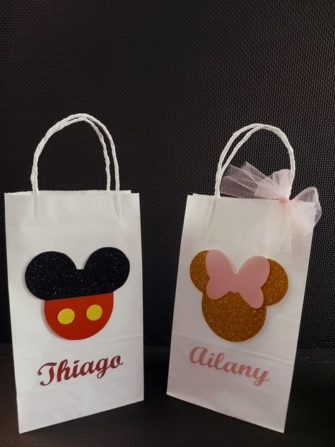 Mini Mouse Party Favors, Minnie Mouse Candy Bags, Minie Mouse Party, Minnie Mouse Theme Party, 2nd Birthday Gifts, Mickey Mouse Theme, Minnie Mouse Theme, Birthday Gift Cards, Minnie Party