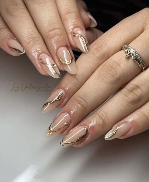 Aesthetic Nail Room, Nail Loyalty Card, Nails Con Relieve, Nail Valentines Day, Picasso Nails, Valentines Day Flyer, Gold Chrome Nails, Nail Room Ideas, Nail Art Designs Images