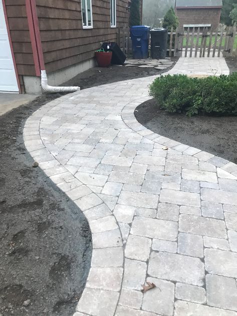 Stone Harbor Cambridge Pavers, Cobblestone Walkway, Gravel Walkway, Walkway Design, Brick Walkway, Paver Walkway, Front Walkway, Professional Landscaping, Landscaping Retaining Walls