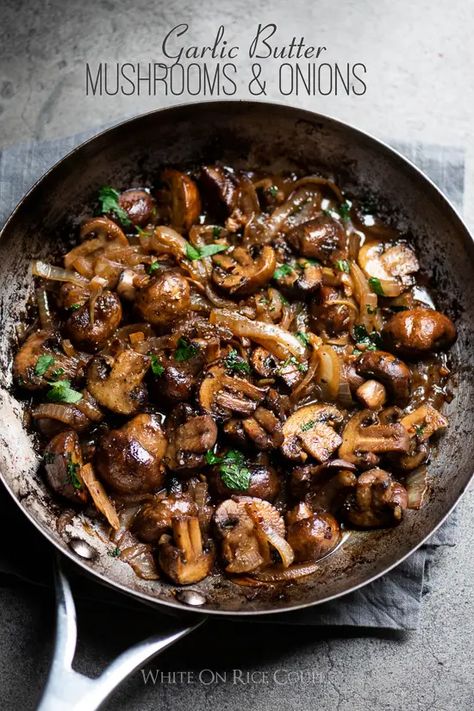 Garlic Mushrooms Recipes, Butter Mushrooms, Mushroom Side Dishes, Garlic Butter Mushrooms, Makanan Italia, Mushrooms And Onions, Garlic Mushrooms, Deilig Mat, Veggie Dishes