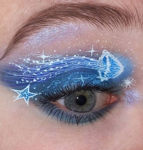 Jellyfish Makeup Look, Jellyfish Eye Makeup, Fish Eye Makeup, Jellyfish Inspired Makeup, Jellyfish Makeup Ideas, Jelly Fish Makeup, Halloween Jellyfish, Jellyfish Makeup, Ocean Makeup