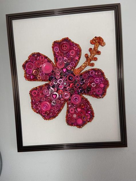 Hibiscus Flower Art, Button Wall Art, Dog Lovers Art, Etsy Wreaths, Brown Decor, Dog Custom, Art Brown, Small Artwork, Custom Buttons