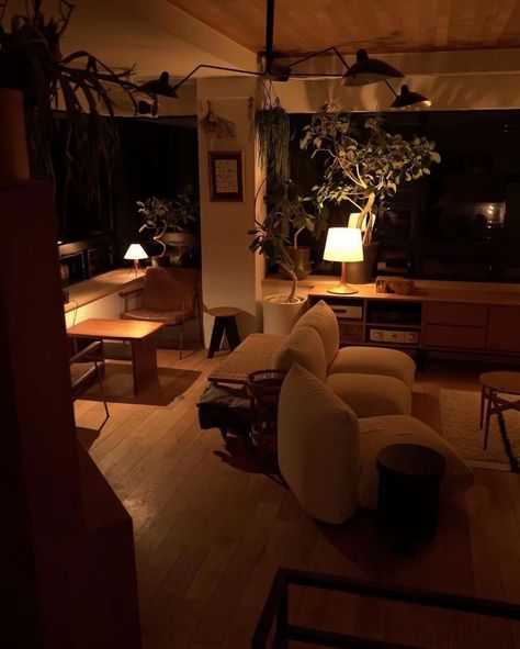 Japanese Appartement, Aesthetic Condo, Japan Apartment Aesthetic, Modern Japanese Apartment, Apartments In Japan, Japanese Apartment Aesthetic, Japanese House Interior, Japan Apartment, Japanese Living Room