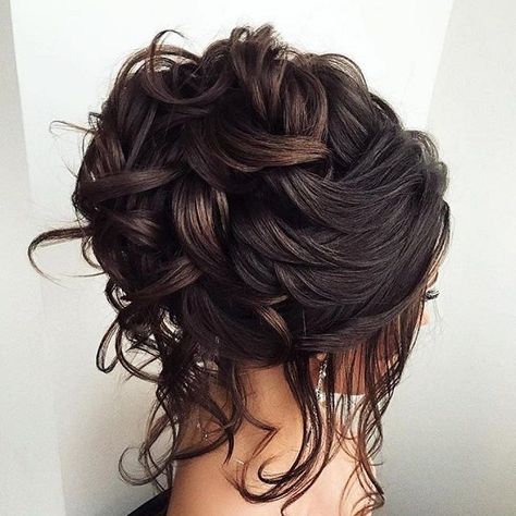 Loose Curly Updo,bridal updo loose curls,There are many ways to make your wedding hairstyle romantic - Romantic Wedding Hairstyles ,wedding hair loose curls Loose Curly Updo, Updo Loose, Loose Curls Hairstyles, Curled Updo, Romantic Wedding Hair, Curly Wedding Hair, Curly Updo, Hairstyles Updo, Trendy Wedding Hairstyles