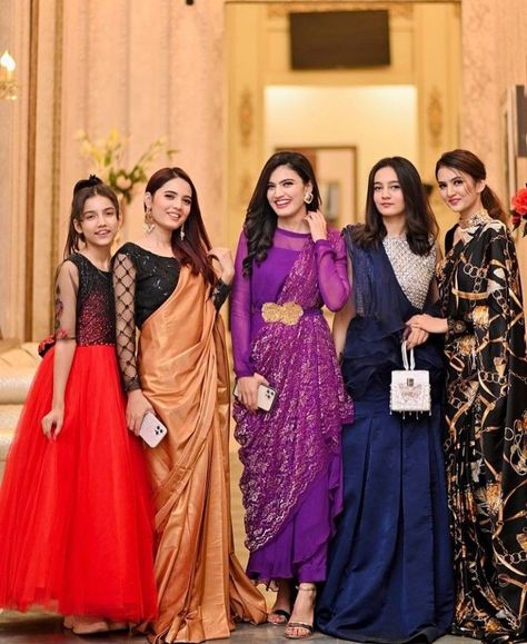 Zainab Faisal, Rabia Faisal, Hira Faisal, Fatima Faisal, Iqra Kanwal, Decent Hairstyle, Five Sisters, Family Wealth, Eid Pics