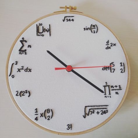 Embroidery Clock, Airplane Illustration, Fabric Paint Diy, Embroidery Hoop Crafts, Simple Hand Embroidery Patterns, Diy Cross, Embroidery Works, Hand Embroidery Art, Embroidery Hoop Art