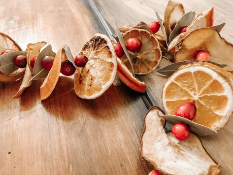 How to make a dried fruit garland - Our Tiny Nest How To Make A Dried Fruit Garland, Dried Fruit Thanksgiving Decor, Dried Fruit Garland, Citrus Ornaments, Fruit Garland, White Wash Brick Fireplace, Apple Garland, Spirit Sticks, Cottagecore Christmas