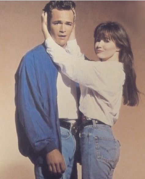 Brenda & Dylan  Beverly Hills 90210 Dylan And Brenda, Brenda 90210, 90210 Fashion, The Originals Tv Show, Jason Priestley, Best Tv Couples, Jennie Garth, The Originals Tv, Luke Perry