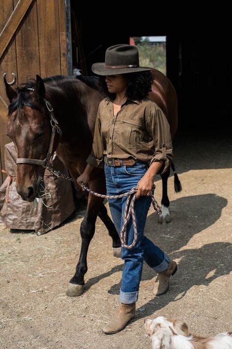 Stetson outdoor hats provide protection from the elements, durability, and a touch of style on any adventure. Dove Reference, Stetson Straw Hats, Wall Photoshoot, Rugged Aesthetic, Cowboy Hat Styles, Mens Western Wear, Black Cowgirl, Mens Western, Stetson Hat