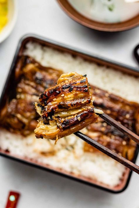 Vegan Unagi Don (Eggplant Kabayaki) うなぎ丼 - Okonomi Kitchen Eggplant Eel, Eggplant Unagi, Vegan Unagi, Unagi Don, Grilled Eel, Pan Fried Eggplant, Okonomi Kitchen, Meatless Entrees, Unagi Sauce