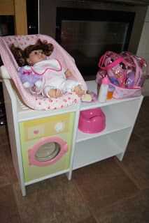 Baby doll Care Station... We have a small washer like this Doll Changing Table, Painting Kids Furniture, Baby Doll Furniture, Baby Changing Station, Baby Doll Nursery, Girls Dollhouse, Girls Doll, Painting Kids, Baby Alive Dolls