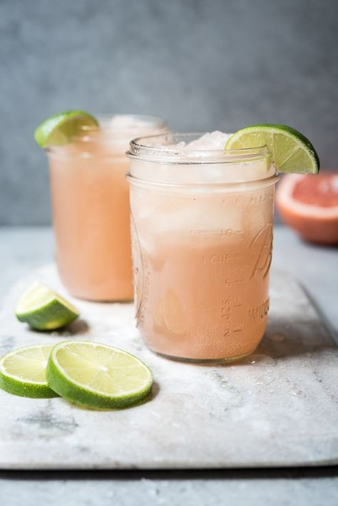 Easy and Refreshing Grapefruit Crush By Life is But a Dish Grapefruit Crush Recipe, Nye Apps, Grapefruit Crush, Orange Crush Cocktail, Booze Board, Grapefruit Cocktail Recipes, Summertime Cocktails, Yummy Summer Cocktails, Grapefruit Cocktail