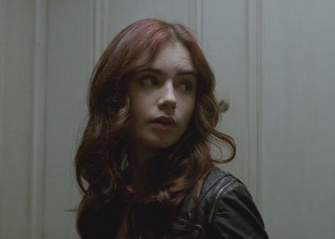 Lily Collins as Clary Fray in The Mortal Instruments: City of Bones (2013). #TheMortalInstruments #Cityofbones #2013 #LilyCollins #ClaryFray #CassandraClare #movie Lily Collins As Clary Fray, Clary Fray Lily Collins, Clary Fairchild, Tiktok Famous, Henry Danger, Clary Fray, Music Lyrics Songs, City Of Bones, Cassandra Clare