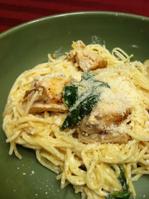 Lemon Angel Hair Pasta, Angel Hair Pasta With Chicken, Angel Hair Pasta Recipes, Pasta Garlic, Lemon Chicken Pasta, Pasta With Chicken, Healthy Chicken Pasta, Chicken Spinach, Chicken And Spinach