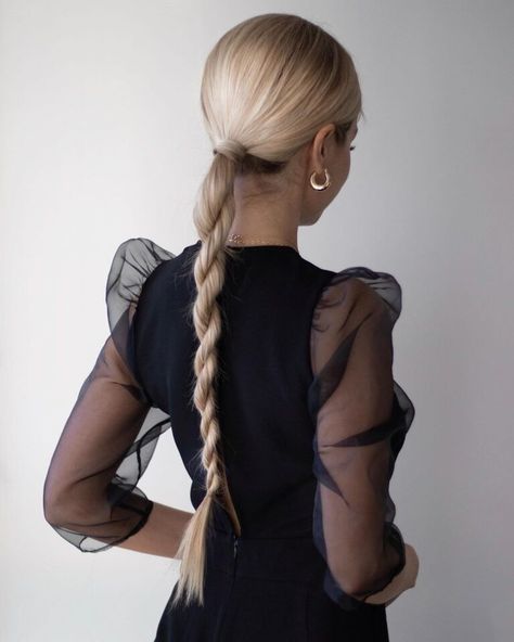 Hot Roller Curls, Alex Gaboury, Unique Braided Hairstyles, Christmas Party Hairstyles, Vintage Hairstyles Tutorial, Chignon Hair, Twist Ponytail, Christmas Hairstyles, Looks Party