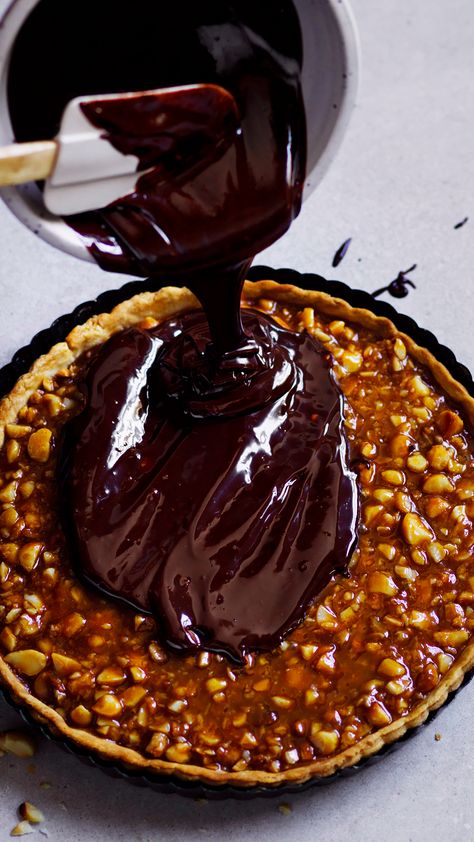 Gourmet Chocolate Desserts, Chocolate French Toast, Caramel Dessert, Caramel Dessert Recipes, Chocolate Sorbet, Chocolate Ganache Tart, French Dessert Recipes, Decadent Chocolate Desserts, Caramel Desserts