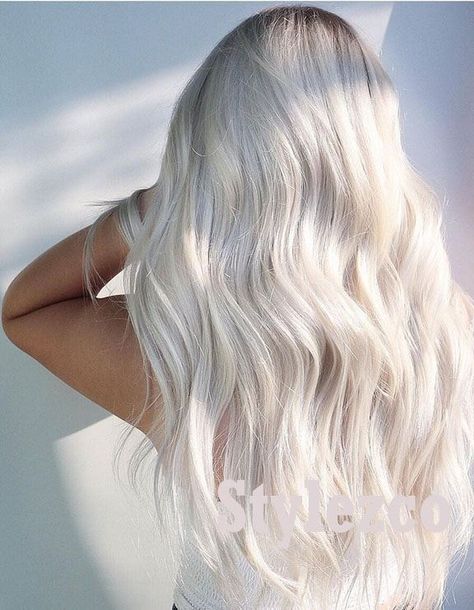 Try out this Unique White Hair Color Highlight and get the Inspirational look in 2019. Ice Blonde Hair, Long White Hair, Blonde Balayage Highlights, Icy Blonde Hair, White Hair Color, White Blonde Hair, Blond Balayage, Ice Blonde, Belle Blonde