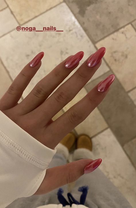 Pink nails with chrome Hot Pink Glazed Donut Nails, Watermelon Chrome Nails, One Color Nails Summer, Magenta Chrome Nails, Dark Pink Chrome Nails, Dark Red Chrome Nails, Pink Nails With Chrome, Cherry Chrome Nails, Vaca Nails