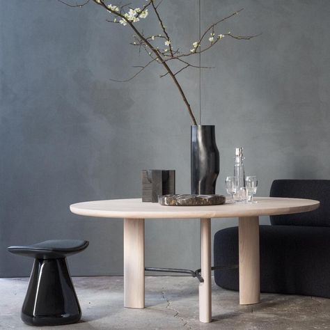 Christophe Delcourt, Banquette Seating, Dining Table Design, Interior Furniture, Round Dining Table, Dinner Table, Contemporary Furniture, Table Design, Online Furniture