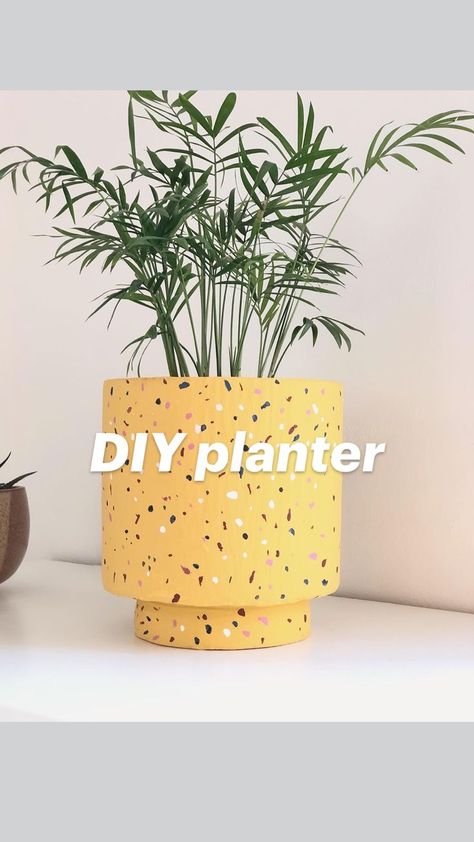 DIY planter | Pinterest Cool Plant Pot Designs, Planter Diy Paint, Plant Pot Diy Paint, Diy Planter Pots Creative Ideas, Diy Ceramic Planters, Plant Pot Painting Ideas Boho, Homemade Plant Pots Diy, Diy Planter Pots, Decorating Plant Pots