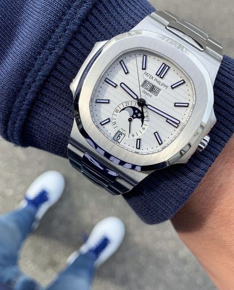 Hublot Chronograph, Patek Watches, Tmax Yamaha, Millionaire Dating, Movado Watch, Fancy Watches, Men's Watches Luxury, Retro Watches, Rose Gold Watches