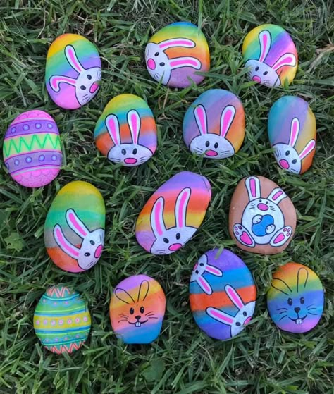 Easter Rock Painting, Egg Rock, Easter Rocks, Easter Arts And Crafts, Painting Stones, Painted Rock Animals, Diy Rock Art, Painted Rocks Kids, Painted Rocks Craft