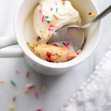 Gluten-Free Funfetti Mug Cake Funfetti Mug Cake, Gluten Free Pound Cake, Gluten Free Mug Cake, Moist Cake Recipe, Gluten Free Cookie Dough, Meaningful Eats, Gluten Free Vanilla Cake, Vanilla Mug Cakes, Peanut Butter Nutella