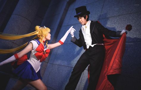 Tuxedo Mask Cosplay, Sailor Moon And Tuxedo Mask, Mask Photoshoot, Moon Cosplay, Tuxedo Mask, Sailor Moon Cosplay, Cosplay Tutorial, Usagi Tsukino, Romantic Moments