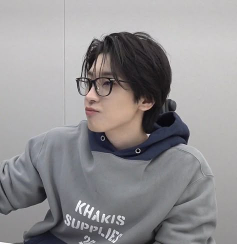 Wonwoo Wonwoo Profile Picture, Wonwoo With Glasses, Wonwoo Selfie, Chrome Hearts Glasses, Pledis Seventeen, Male Icon, Jeon Wonwoo, Seventeen Going Seventeen, Going Seventeen