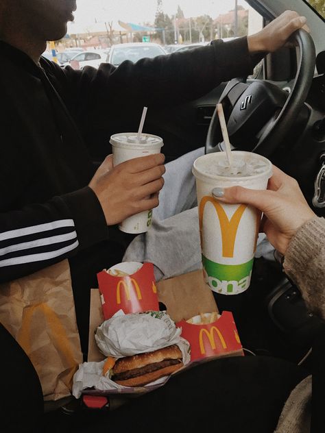 McDonald’s with boyfriend Mcdonalds Date Couple, Taurus Relationships, Mcdonald's Aesthetic, Dream Dates, Sleepover Food, Tumblr Aesthetic, Couples Vibe, Cute Couple Poses, Date Dinner