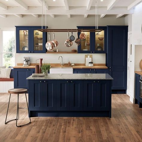 Howdens Kitchens, Navy Kitchen, Open Plan Kitchen Living Room, Kitchen Units, Blue Island, Blue Kitchens, Kitchen Diner, Kitchen Fittings, Kitchen Style