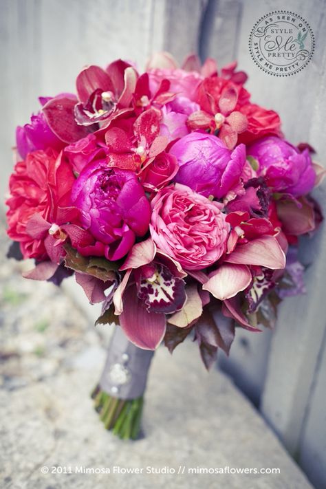 25 Stunning Wedding Bouquets – Part 1 Peony Bouquet Wedding, Hot Pink Weddings, Bouquet Bride, Wedding Bouquets Pink, Sophisticated Bride, Pink Bouquet, Deco Floral, Popular Wedding, Bride Bouquets