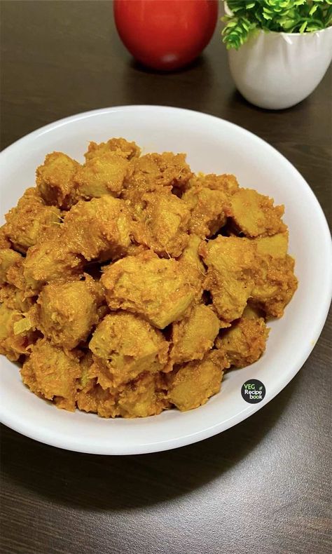 Indulge in the tantalizing flavors of Soya Chunk Masala, a protein-packed delight that will leave your taste buds craving more! Soya Chunks Sabji Recipe, Soya Chunks Recipe For Diet, Soya Chunks, How To Cook Soya Chunks, Soya Chunks Curry, Soya Bean, Masala Recipe, Taste Buds, Quick Meals