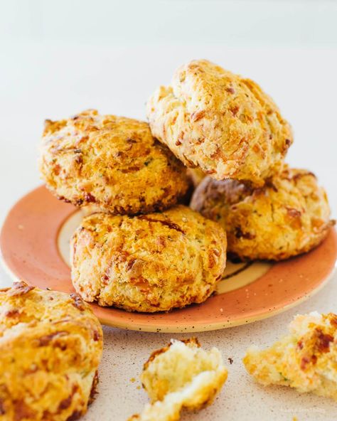 Indulge this Easter with these ten brunch recipes! - M Loves M @marmar Chive Biscuits, Easter Brunch Recipes, Flaky Biscuits, How To Make Biscuits, Easter Brunch Food, Biscuit Rolls, Grilled Sandwich, Brunch Spots, Fresh Chives