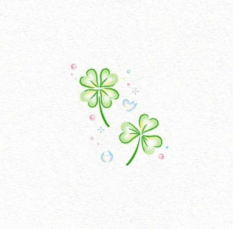 Thailand Tattoos, Finger Tattoos Words, Four Leaf Clover Tattoo, Shamrock Tattoos, Cool Nature, Clover Tattoos, Mini Doodle, Bow Tattoo, Small Pretty Tattoos