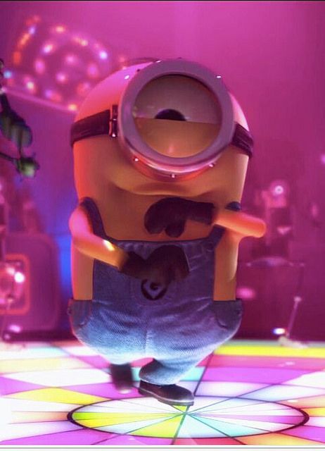 minions disco dance. See my Minion pins https://www.pinterest.com/search/my_pins/?q=minions Minion Dance, 3 Minions, Minion Mayhem, Despicable Minions, Yellow Guy, Minion Pictures, Minions Love, Cute Minions, Minions Wallpaper