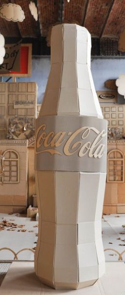 Coke Reboard Design, Cardboard Sculptures, Cardboard City, Happiness Design, Tree Props, Decoration Vitrine, Cardboard Design, Secret Room, Cardboard Sculpture