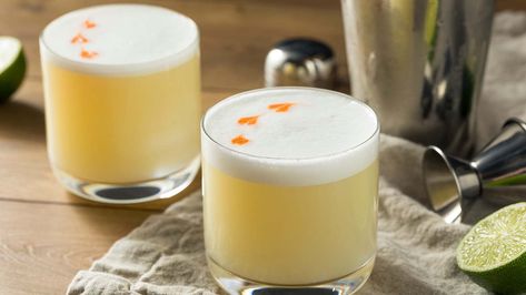 19 Best Pisco Cocktails to Drink in 2023 - MyBartender How To Make Aquafaba, Gin Sour Recipe, Aperol Sour, Peruvian Drinks, Whiskey Sour Recipe, Sweet Bourbon, Whisky Cocktail, Gin Sour, Whisky Sour