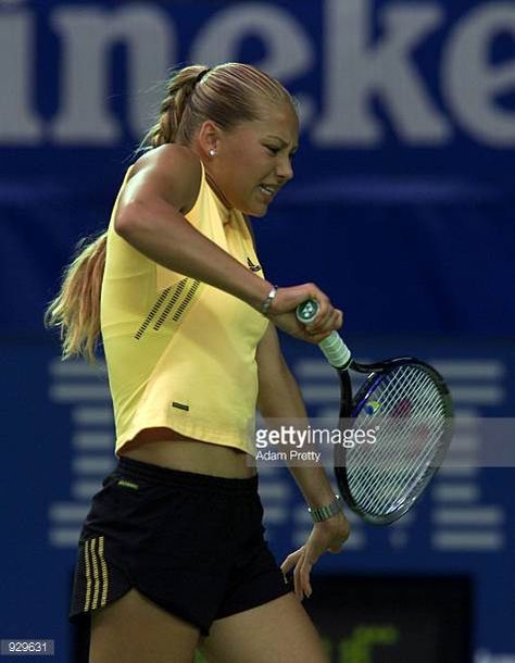 Anna Kournikova of Russia shows her frustration during her match against Lindsay Davenport of the USA in the Semi Finals of the Australian Open... Tennis Hairstyles, Lindsay Davenport, Soccer Clothing And Equipment, Tennis Fits, Australian Open Tennis, Tennis Pictures, Running Outfit, Tennis Photos, Tennis Aesthetic