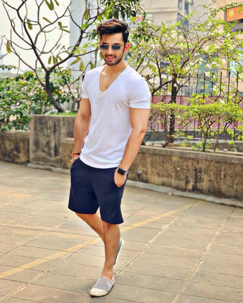 Himansh Kohli, Business Casual Attire For Men, Mens Fashion Summer Outfits, Groom Dress Men, Black Outfit Men, Indian Men Fashion, Most Handsome Actors, Mens Casual Outfits Summer, Business Men