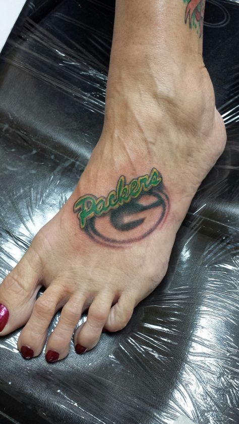 Packers Tattoo, Green Bay Packers Tattoo, Pixie Tattoo, Green Bay Packers Logo, Green Bay Packers Football, Packers Football, Design Drawings, Tattoo Design Drawings, Leg Tattoos