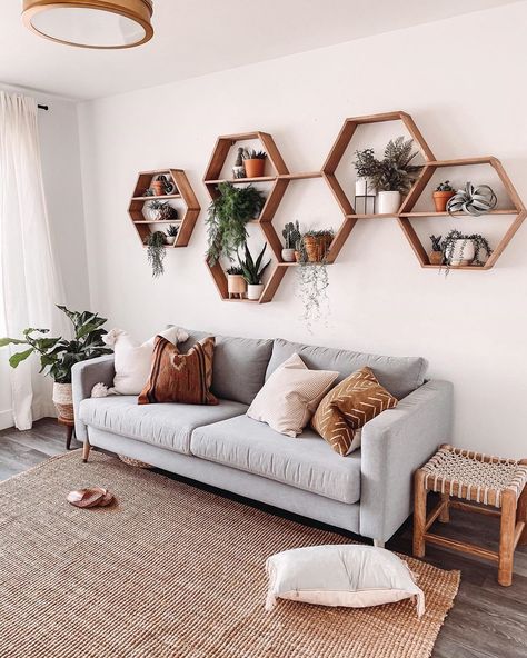 Big Wall Decor, Honeycomb Shelves, Pillows Throw, Indie Room, Boho Living Room, Living Room Inspo, Low Budget, Home Decor Store, Apartment Living Room