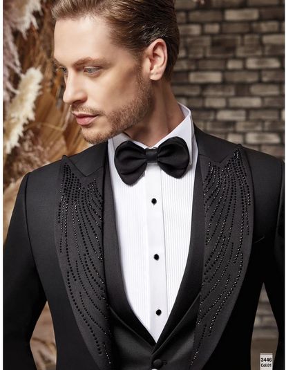 Wedding Black Suit, 3 Piece Suit Men Wedding, Fancy Kurta For Men, Wedding Suit Men, Best Wedding Suits For Men, Suits For Guys, Wedding Suit Groom, Men Wedding Suit, Wedding Suits Men Black