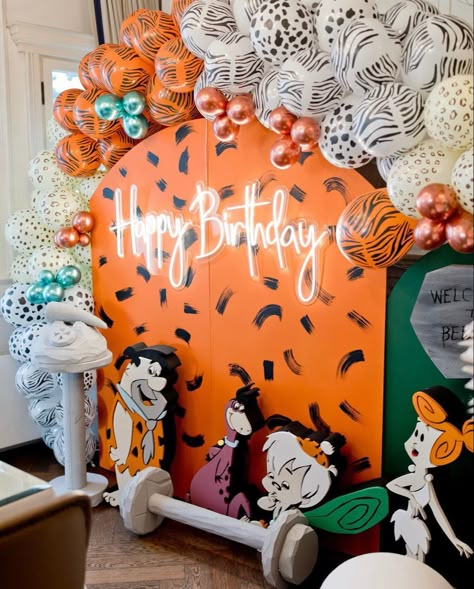 Yabba Dabba Two Party Food, Flinstones Party Decorations, Flinstone Cake Ideas, Flintstones Baby Shower Ideas, Pebbles Flintstone Party Decor, Bam Bam First Birthday Theme, Flintstones Party Decorations, Flintstone 1st Birthday Party, Flinstone First Birthday Party