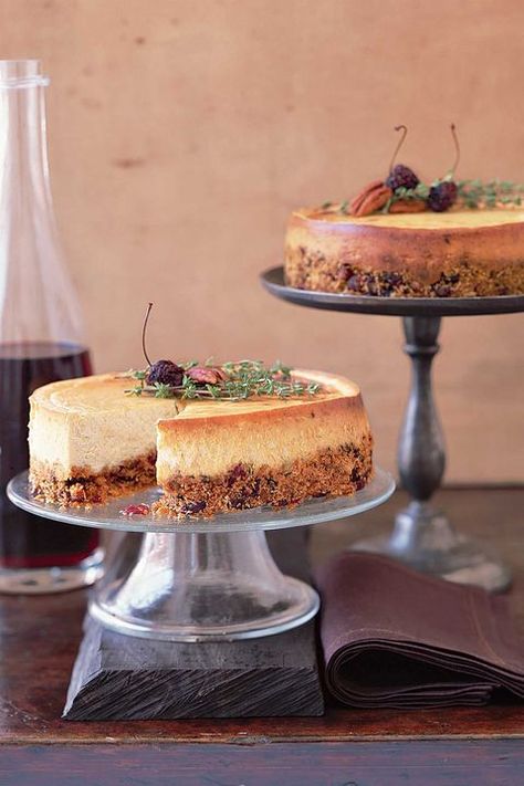 Homemade Cheesecake Recipes, Savory Cheesecake, Portable Dessert, Plain Cheesecake, Pistachio Cheesecake, Cheesecake Tarts, Cheesecake Recipes Classic, Salted Caramel Cheesecake, Cheesecake Toppings