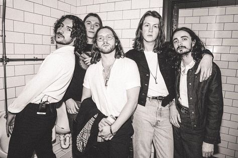 #blossomsband #blossoms #TomOgden #CharlieSalt #JoshDewhurst #JoeDonovan #MylesKellock Charlie Salt Blossoms, Blossoms Band, Band Photoshoot, Noel Gallagher, Boys Long Hairstyles, Heart Eyes, Grace Kelly, New Wall, Old Man