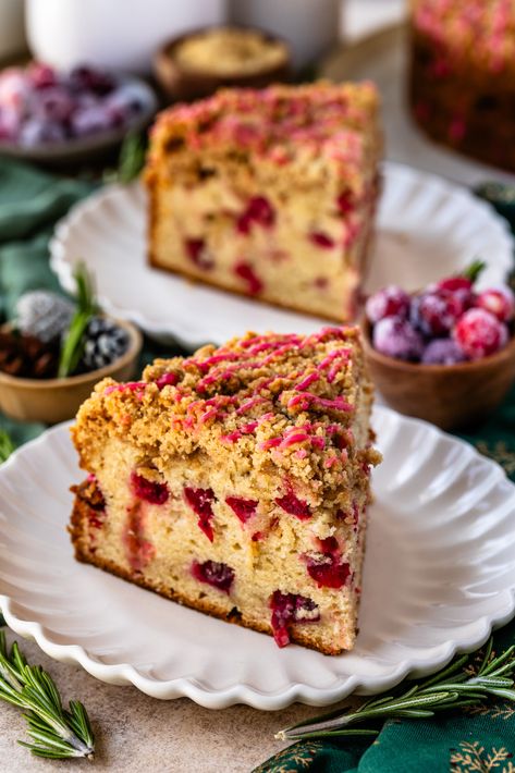 Cranberry Coffee Cake Brunch Baked Goods, Cranberry Dump Cake, Best Coffee Cake Recipes, Thanksgiving Desserts Cranberry, Cranberry Orange Coffee Cake, Cranberry Gingerbread, Christmas Coffee Cake, Biscuit Board, Grandmother Recipes