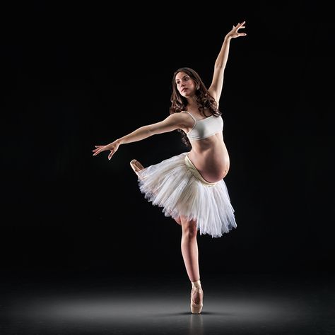 Studio (August, 2012) by Richard Calmes - http://www.pbase.com/rcalmes Pregnant Dancer, Pregnant Art, Ballet Dance Photography, Baby Ballet, Ballet Beauty, Dance Images, Pretty Pregnant, Pretty Ballerinas, Photographs Ideas