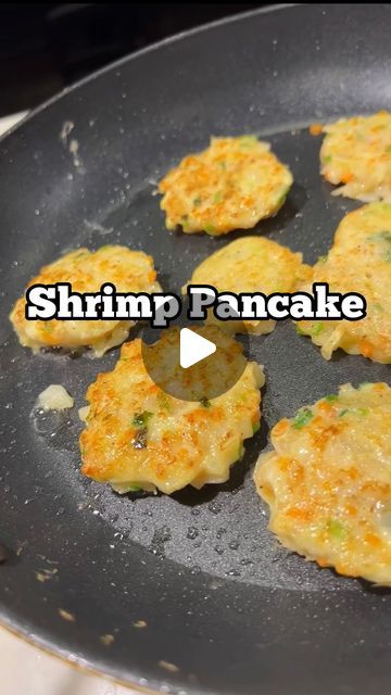 KOREAN-AMERICAN CHEF 🇰🇷 🇺🇸 on Instagram: "Shrimp Pancake 🍤🥞🔥  Made this cuz it’s Chuseok. Happy Chuseok yall!!  #koreanfood #koreanpancake #chuseok" Shrimp Pancakes, Korean Shrimp, Seafood Cakes, Korean Seafood Pancake, Chris Cho, Asian Treats, Seafood Pancake, Asian Shrimp, Happy Chuseok